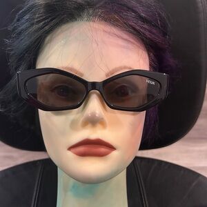 Veux Kensington Black with Gold hardware Women's Sunglasses